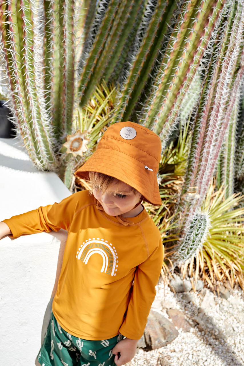 Lässig / UV shirt lange mouwen / rainbow gold - 3 Y