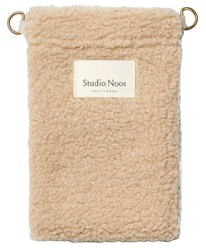 Studio Noos / phone bag / teddy ecru