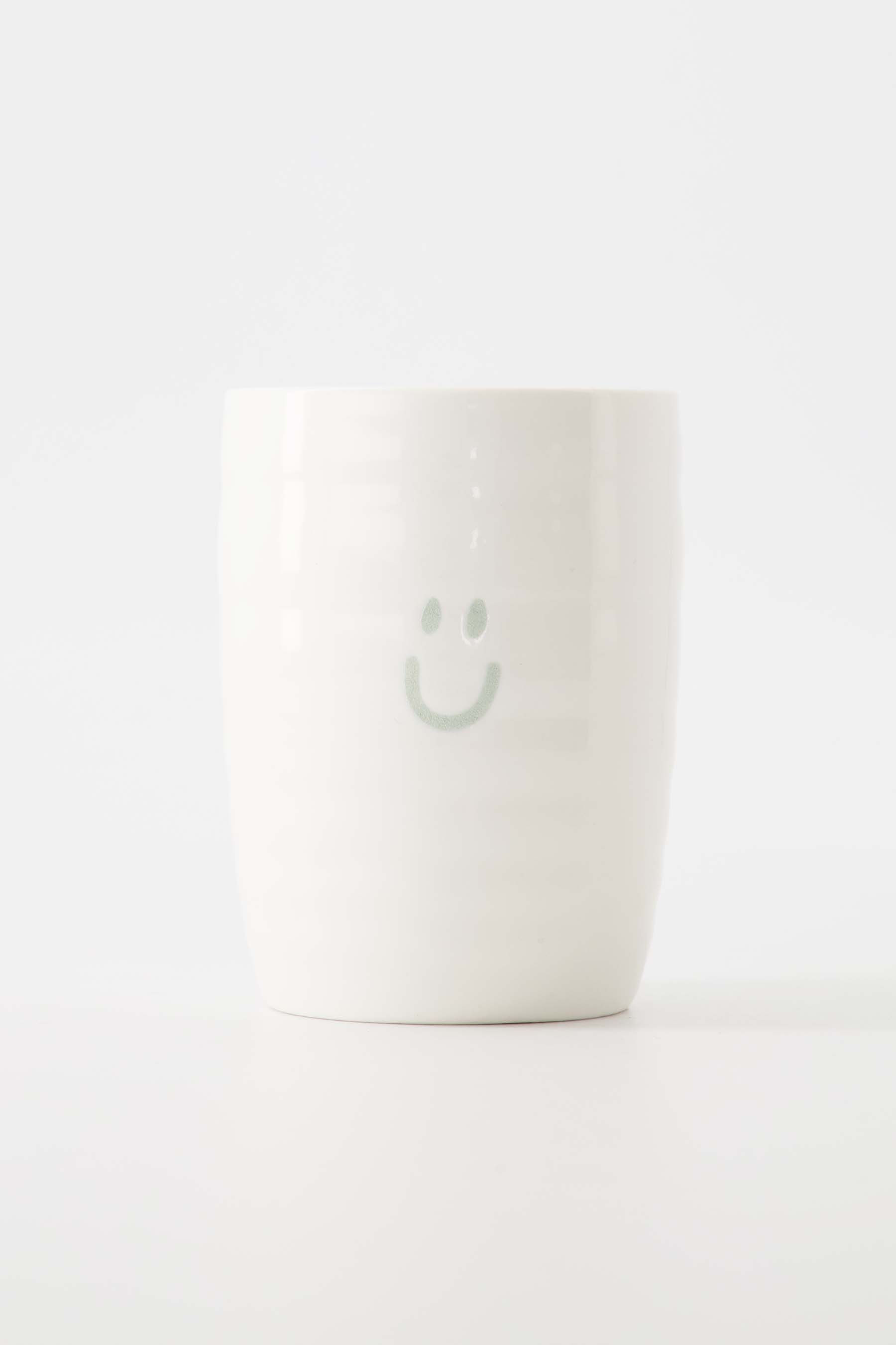 Zusss Mok Smiley Wit-Grijsblauw 7x9.5 cm