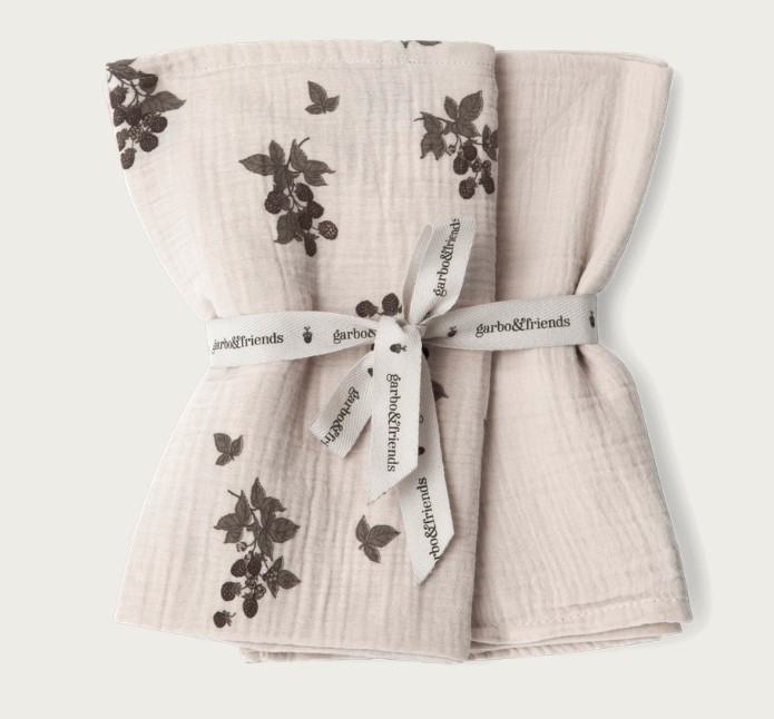 Garbo & Friends / muslin blanket 2 pack / blackberry
