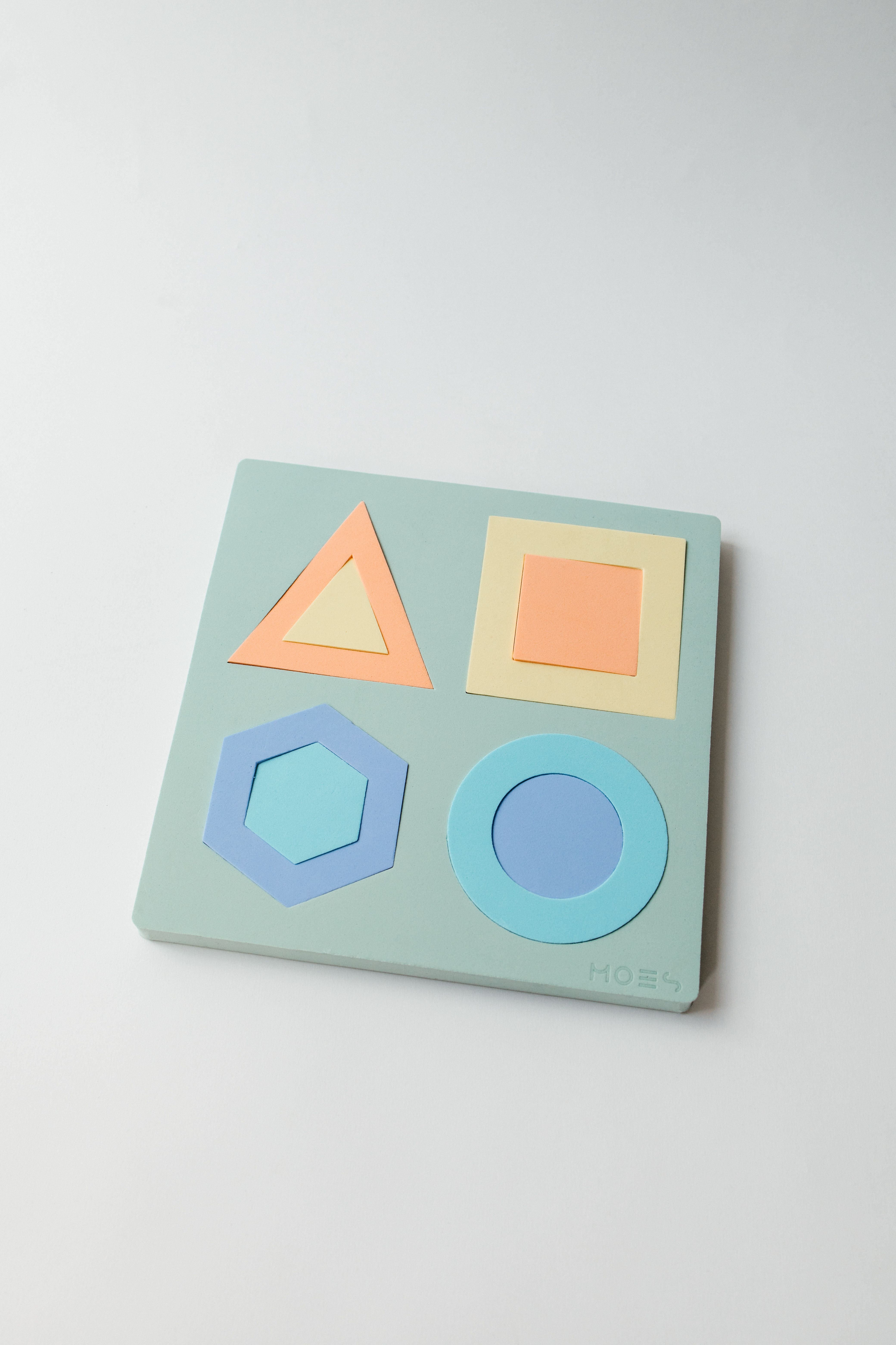 Moes Puzzle Geometrica