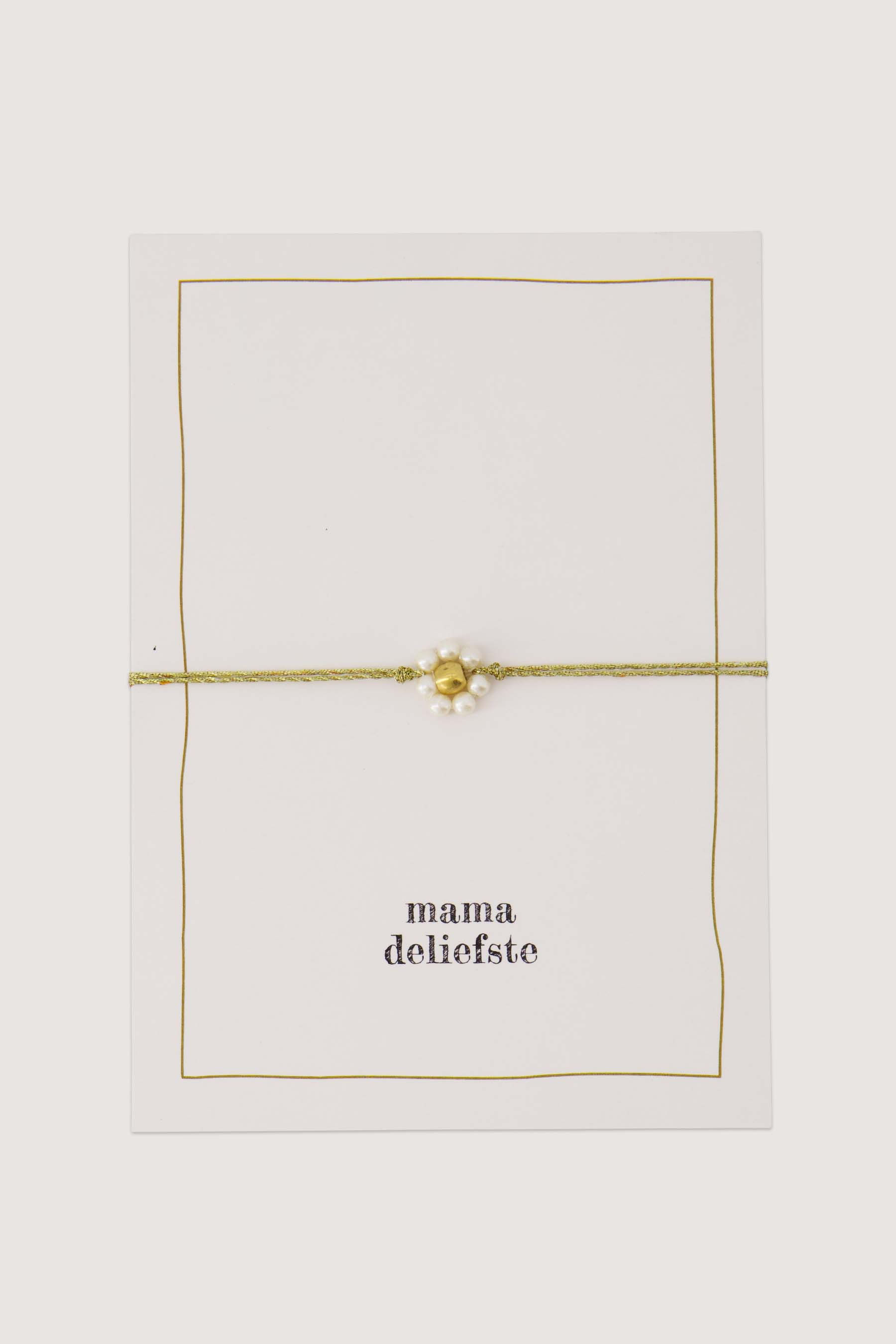 Zusss Wenskaart met Armband Mama deliefste