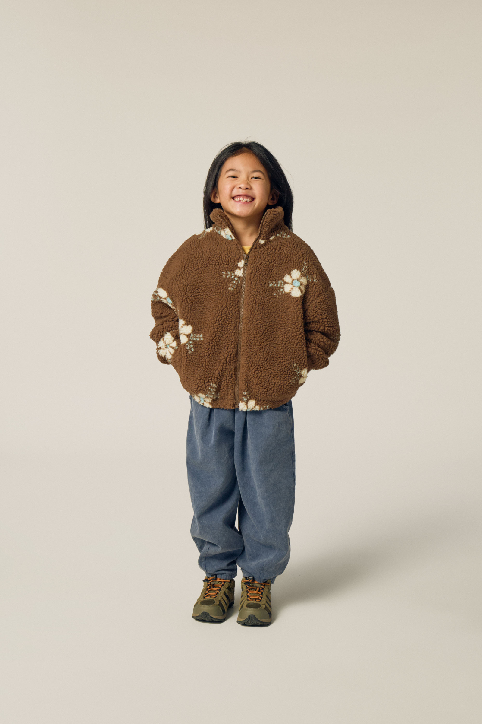 The Campamento Kids Jas Flowers Teddy Brown - 4 jaar