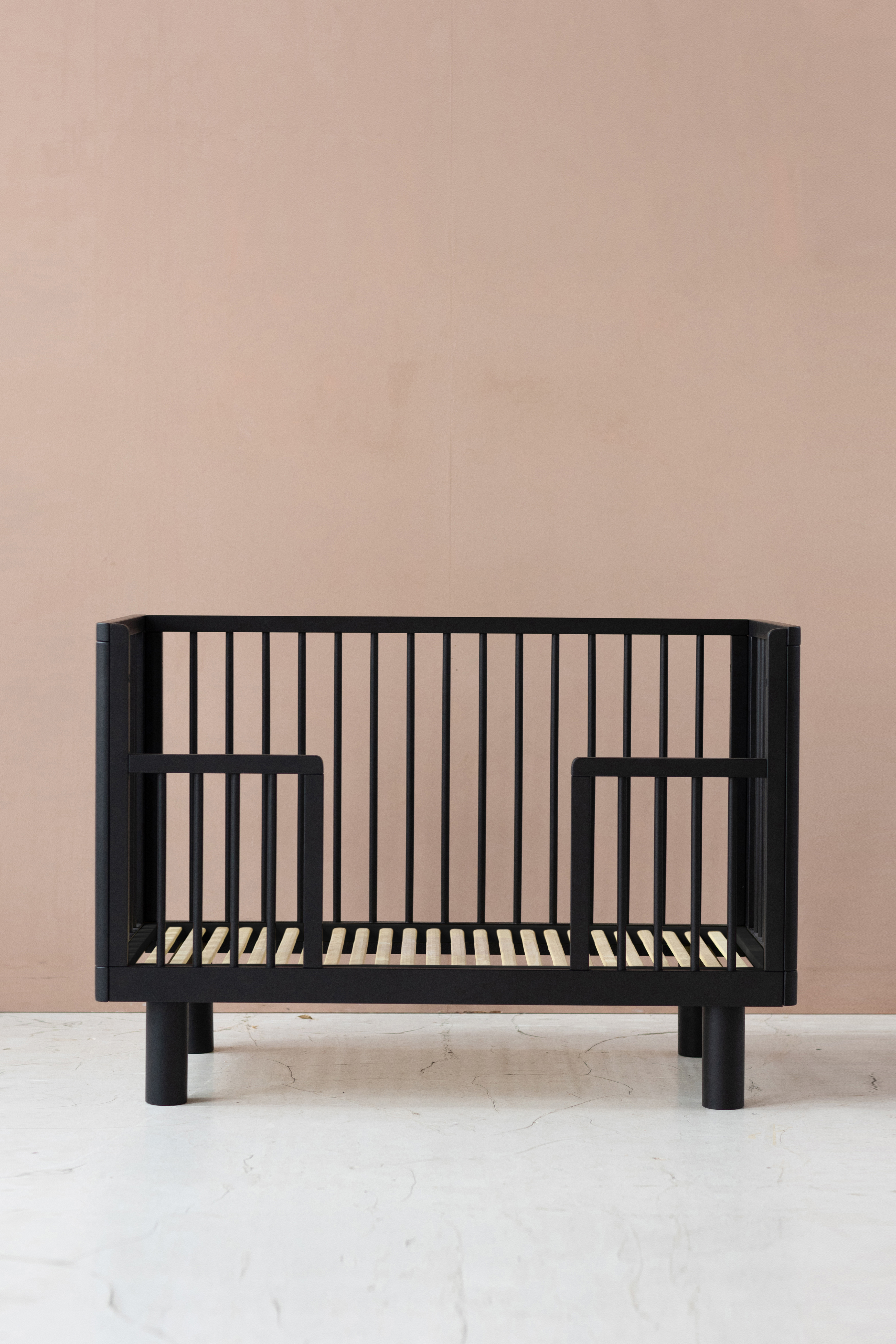 Karl&Fric Bed Nox Cot met Junior Rails Black Satin 120x60 cm