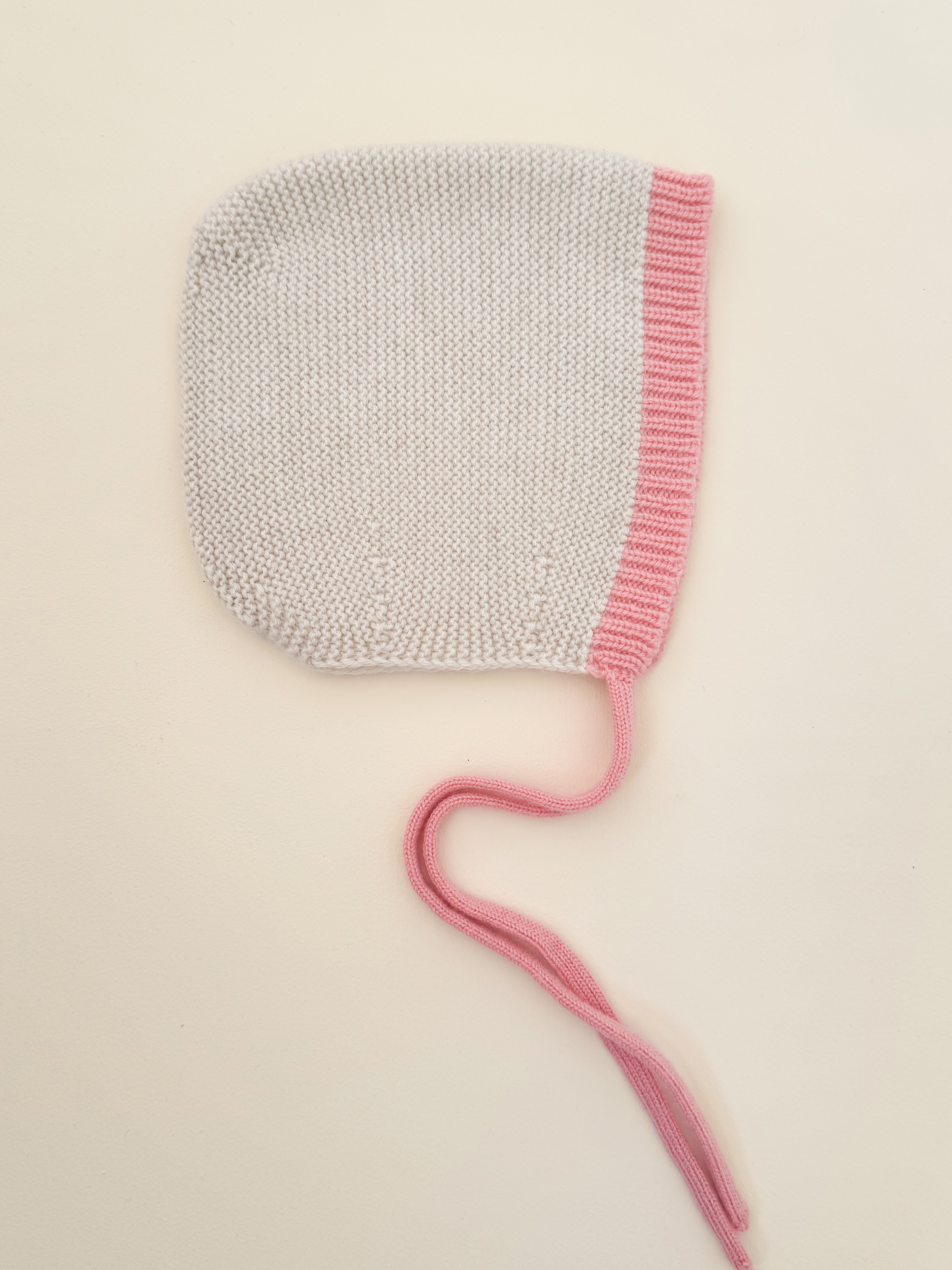 Hvid Baby Bonnet Dolly Cream-Bubblegum 4-12 maand