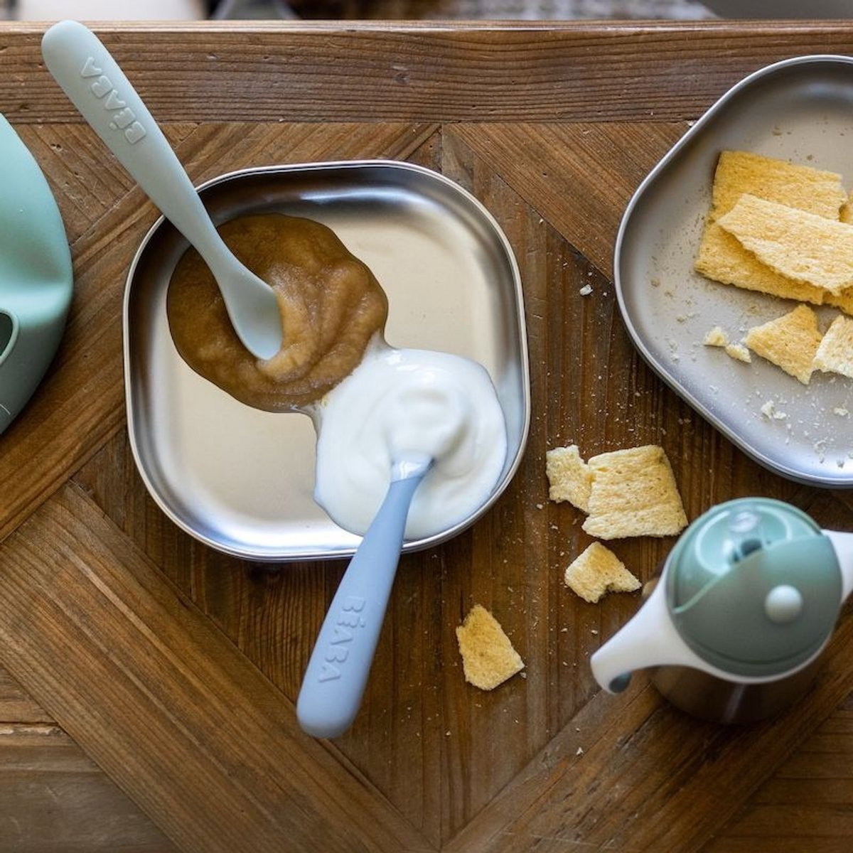 Beaba Lepel Silicone 1ste leeftijd met Reisetui Kiezel-Grijsgroen - 2 stuks